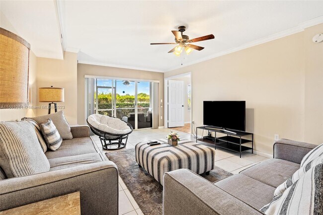 Building Photo - 12528 Crystal Pointe Dr