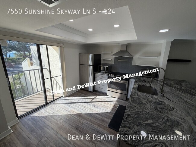 Foto del edificio - 7550 Sunshine Skyway Ln S
