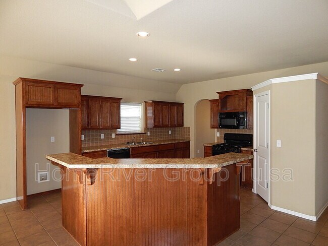 Foto del edificio - 3520 West 106th St S