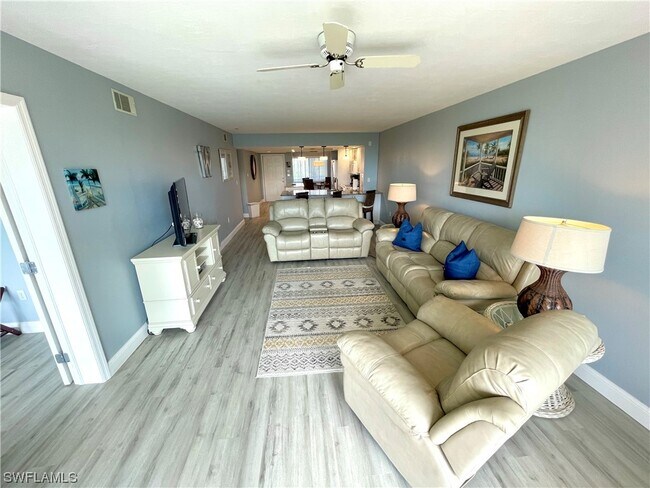 Building Photo - 15161 Cedarwood Ln