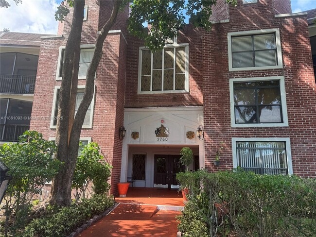Foto del edificio - 3760 Inverrary Dr