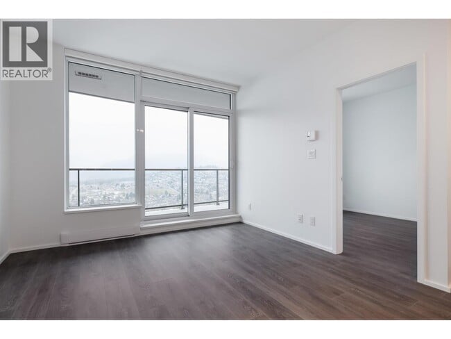 Building Photo - 4650 Brentwood Blvd
