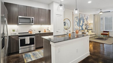 Interior Photo - Griffis Oak Lawn