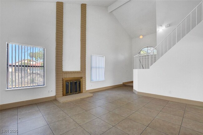 Foto del edificio - 2536 Charteroak St