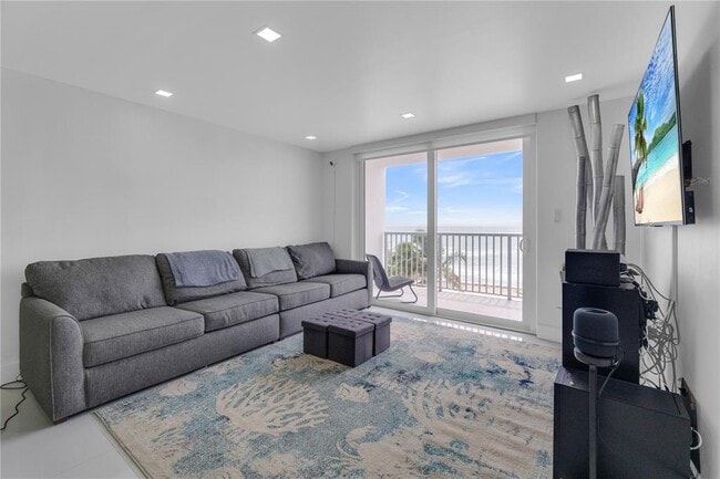 Foto del edificio - 400 N Surf Rd