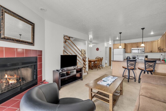 Building Photo - Circle J at Jeremy Ranch - Multiple Townho...