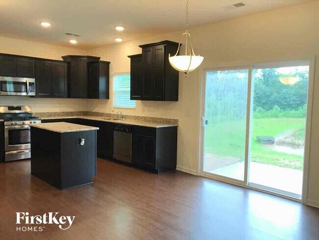 Building Photo - 114 Emperors Trail