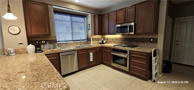 Foto del edificio - 42283 Hideaway St