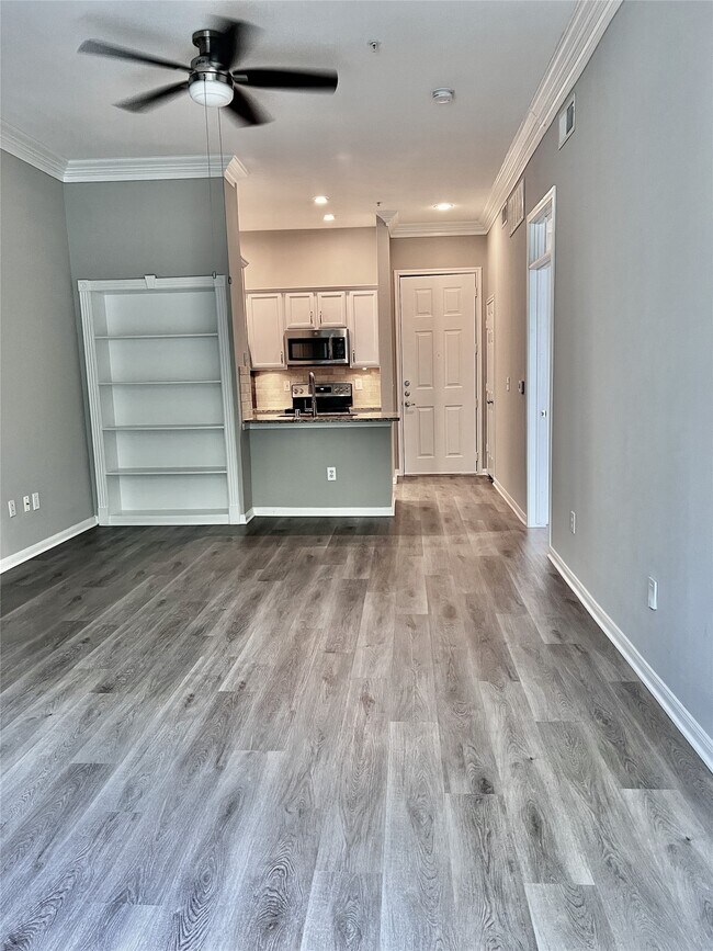 Foto del edificio - 5353 Memorial Dr