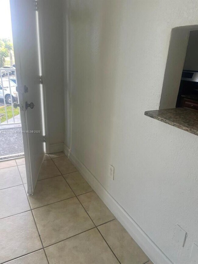 Building Photo - 7101 SW 89th Ct