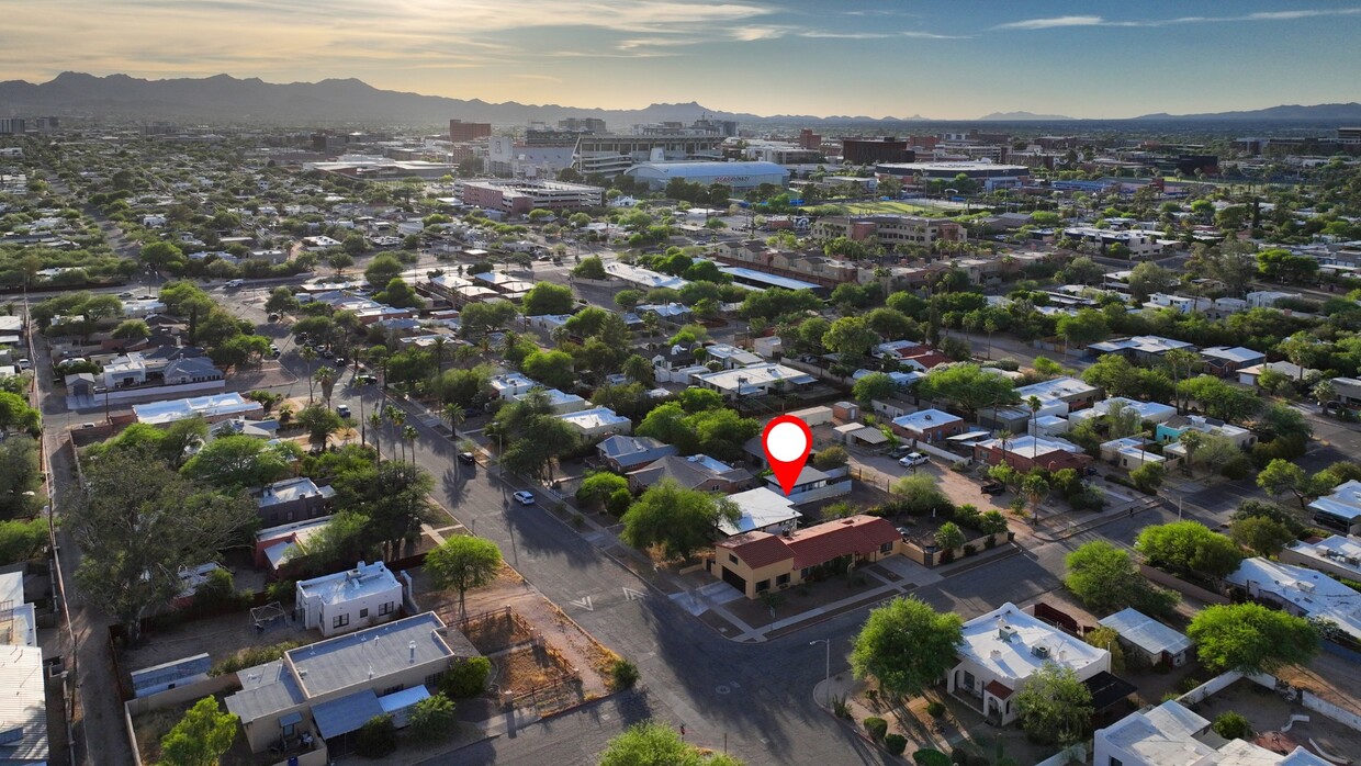 Photo - 2039 E 8th St - Casita