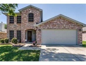 Building Photo - 2821 Briargrove Ln