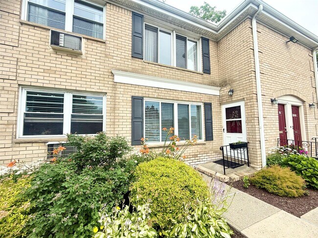 Foto del edificio - 250 Beechwood Ave