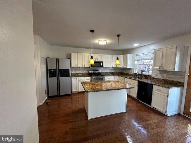 Building Photo - 4700 Warm Hearth Cir