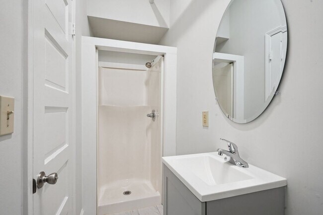 Foto del edificio - 4705 Iberville St