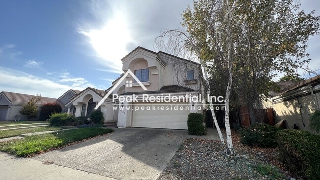Building Photo - Wonderful 4 bd/3 ba Elk Grove Home with 2 ...