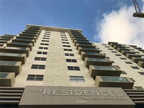 Primary Photo - 3000 S Ocean Dr