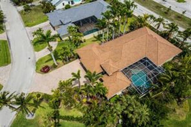 Foto del edificio - 4862 Conover Ct