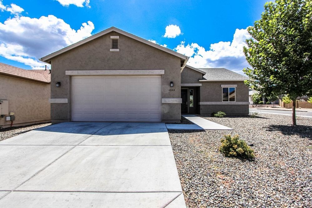 Great Granville Home House for Rent in Prescott Valley, AZ