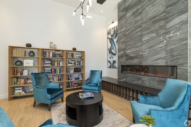 Building Photo - Mira at Palmer Ranch