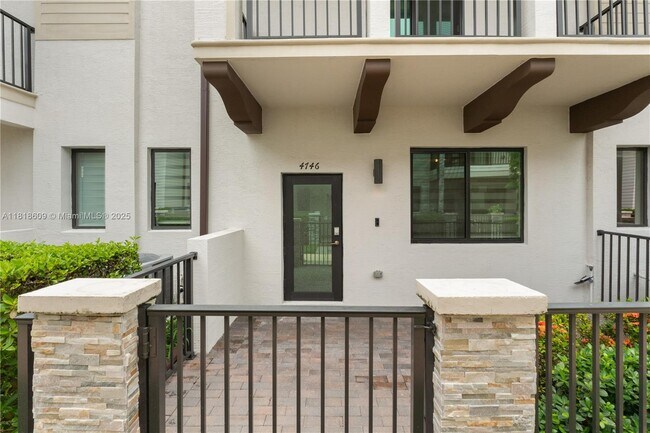 Foto del edificio - 4746 NW 83rd Pkwy