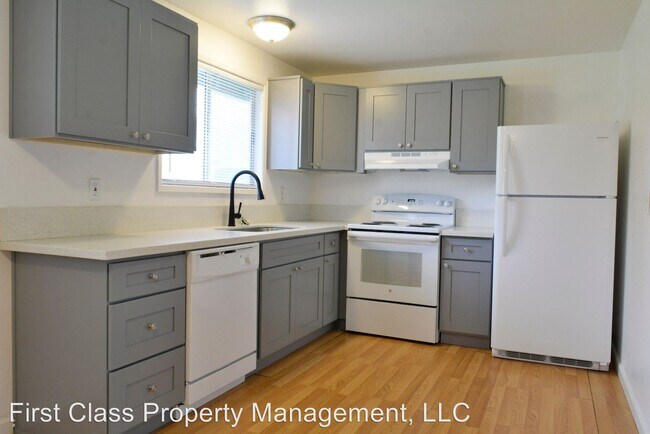 Building Photo - 3 br, 1 bath House - 1760 NE 24TH AVE