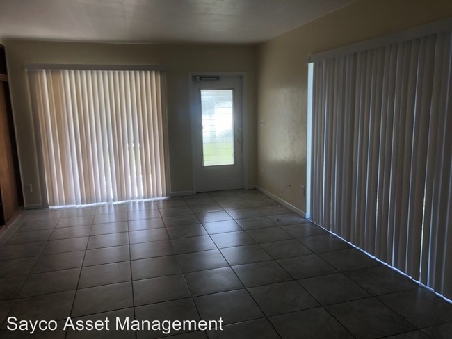 Building Photo - 2 br, 1 bath House - 141 SE EL Sito Ct