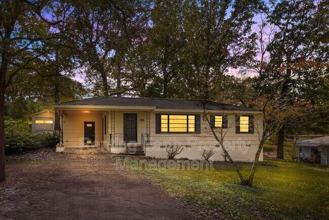 Foto del edificio - 405 18th Ave NW