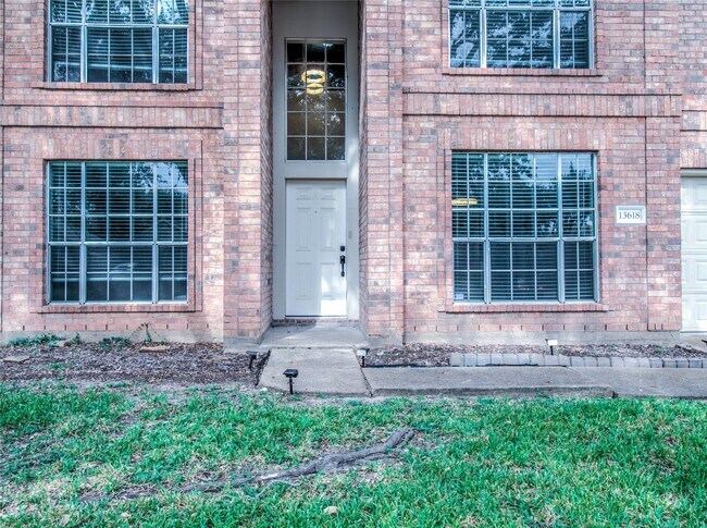 Foto del edificio - 13618 Woodspire Dr