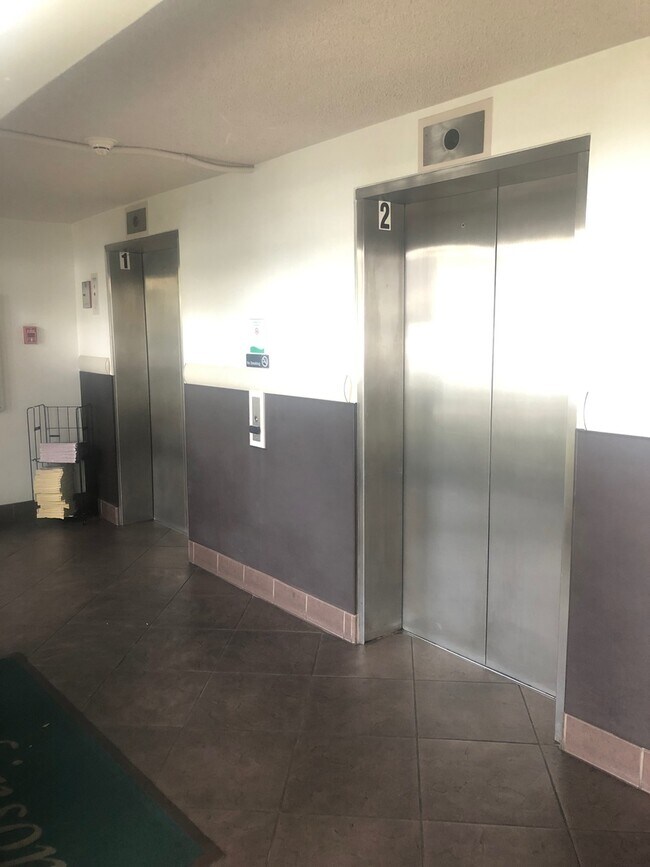 Foto del edificio - Ala Moana Area - Atkinson Plaza-  Renovated 1Bed/ 1Bath/1 Parking with Washer Dryer and enclosed ...