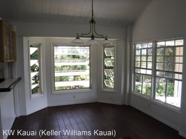Building Photo - 3 br, 3 bath House - 5851 Lokelani Road
