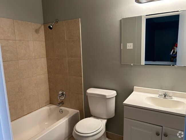 Building Photo - 2814 Los Gatos Ct