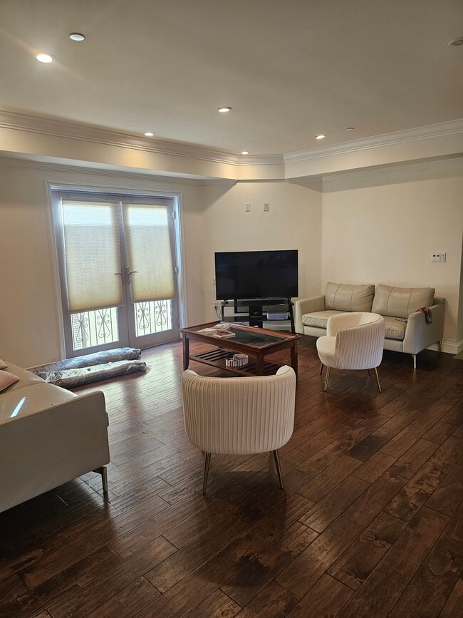 electrodomésticos de acero inoxidable - 927 S Wooster St