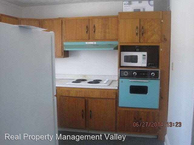 Building Photo - 2 br, 1 bath House - 524 D Street
