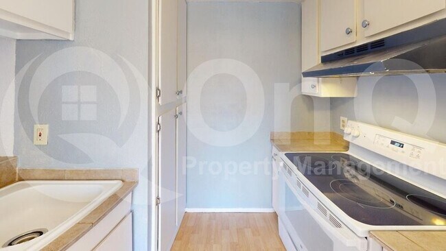 Foto del edificio - 1620 N Wilmot Rd