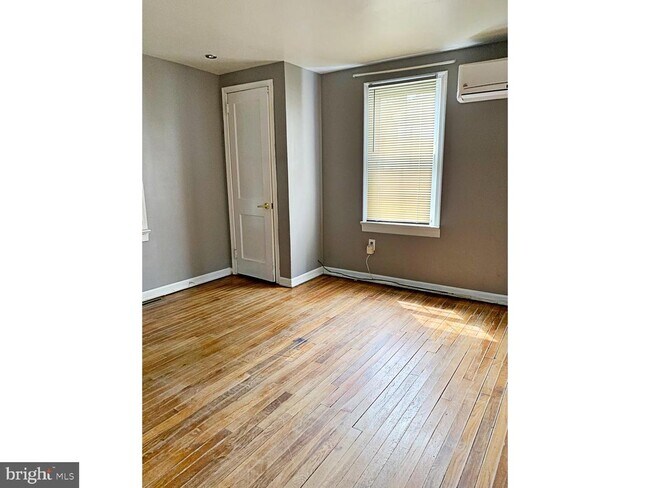 Foto del edificio - 1016 White Oak Rd