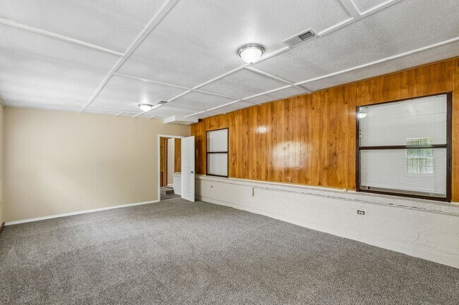 Foto del edificio - 3 bed, 1.5 bath in OKC,OK