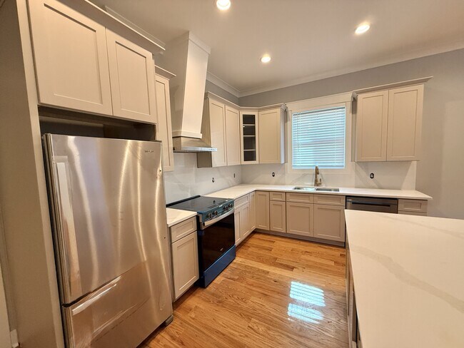 Foto del edificio - 2305 Whitaker St