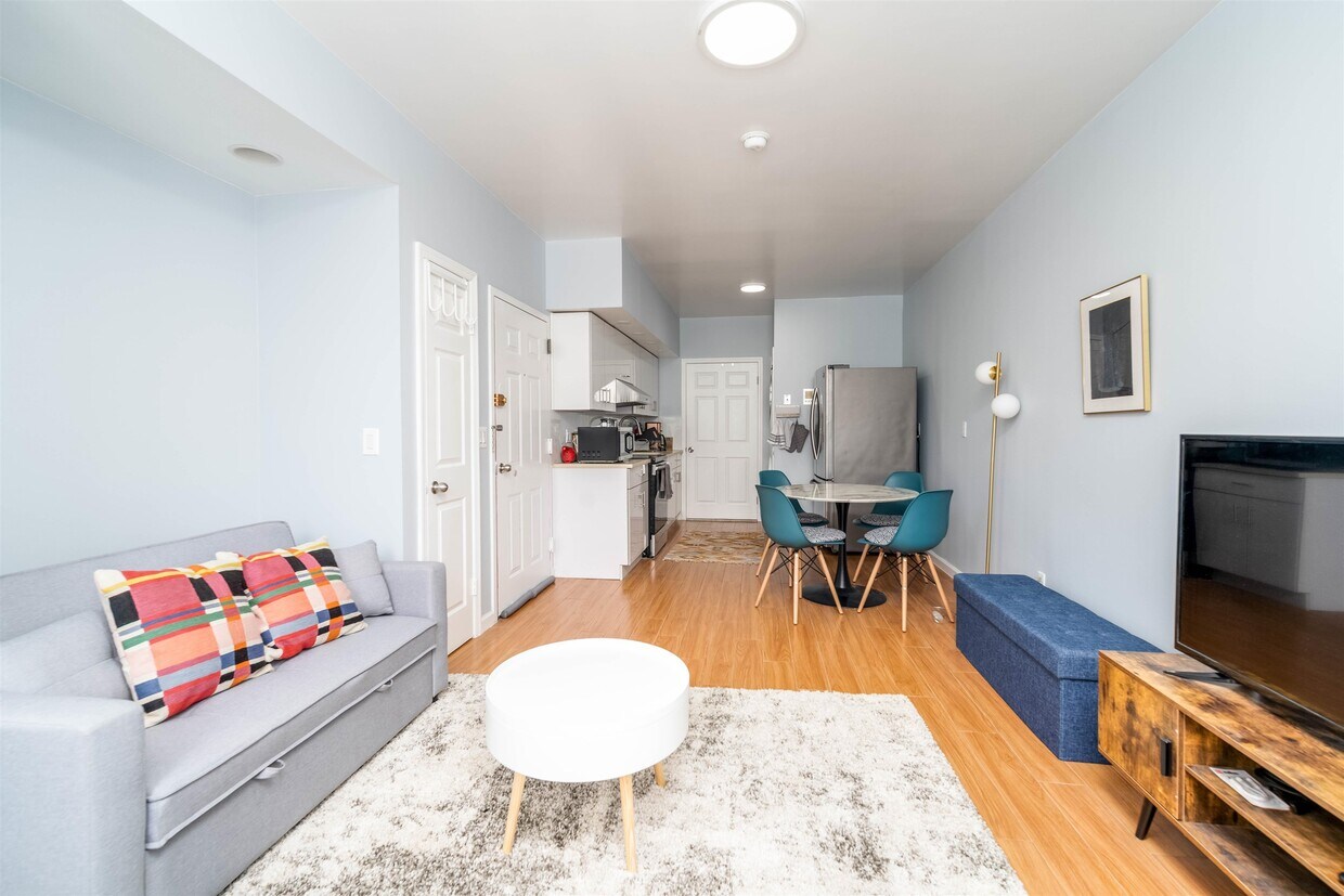 Primary Photo - 220 48th St