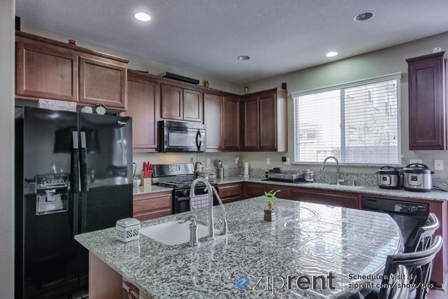 Building Photo - 2243 Toscana Dr