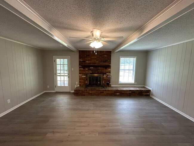Foto del edificio - Newly Renovated 4 BR/2.5 BA  in the Heart ...