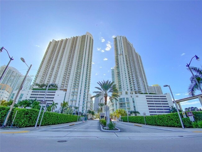 Foto del edificio - 90 SW 3rd St