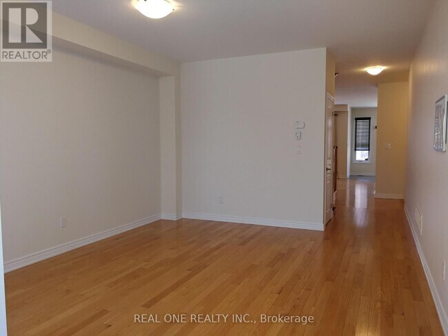 Photo du bâtiment - 34 Christian Ritter Dr