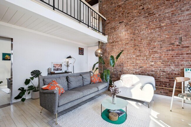 Foto del edificio - 464 Central Ave