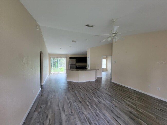 Building Photo - 5425 Pecan Rd