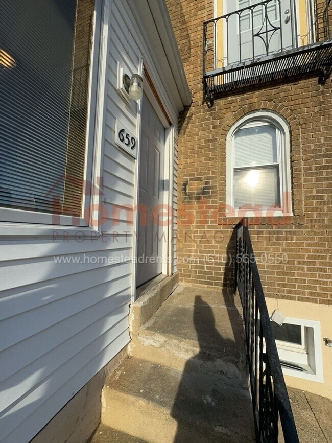 Building Photo - 3 Bedroom in Upper Darby!