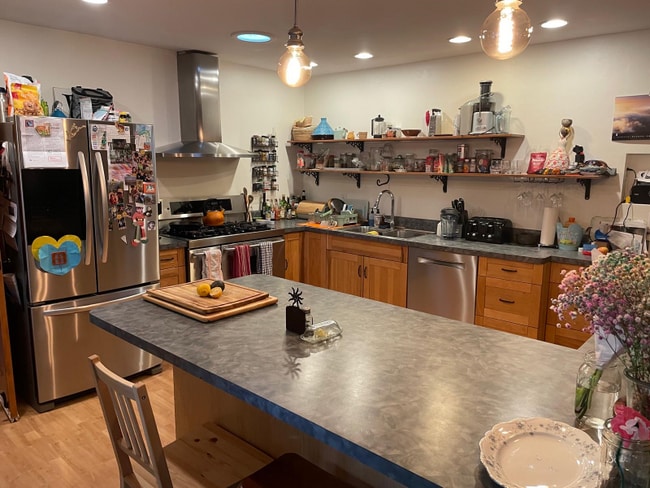 Building Photo - 932 Teal Dr