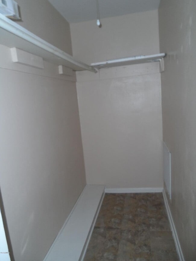 Building Photo - 145 E Alachua Ln