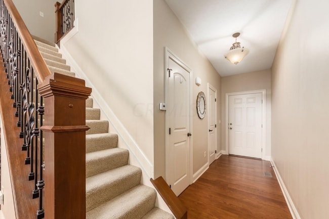 Building Photo - 903 Adara Dr