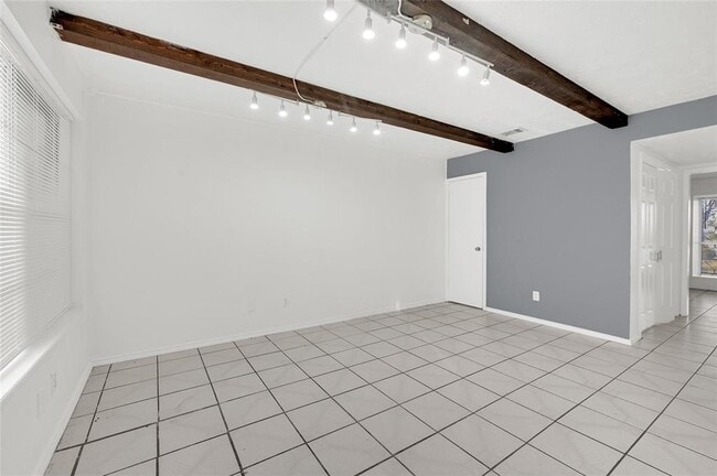 Building Photo - 13517 Castilian Dr